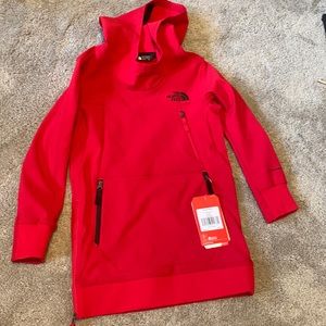 Boys NWT north face waterproof pullover